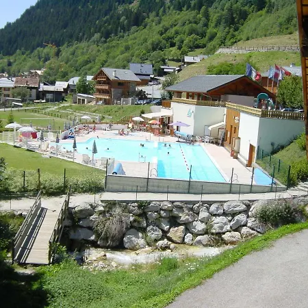 Apartment Spacieux A Champagny - Grande Terrasse, Proche Telecabine Et Commerces - Fr-1-464-47